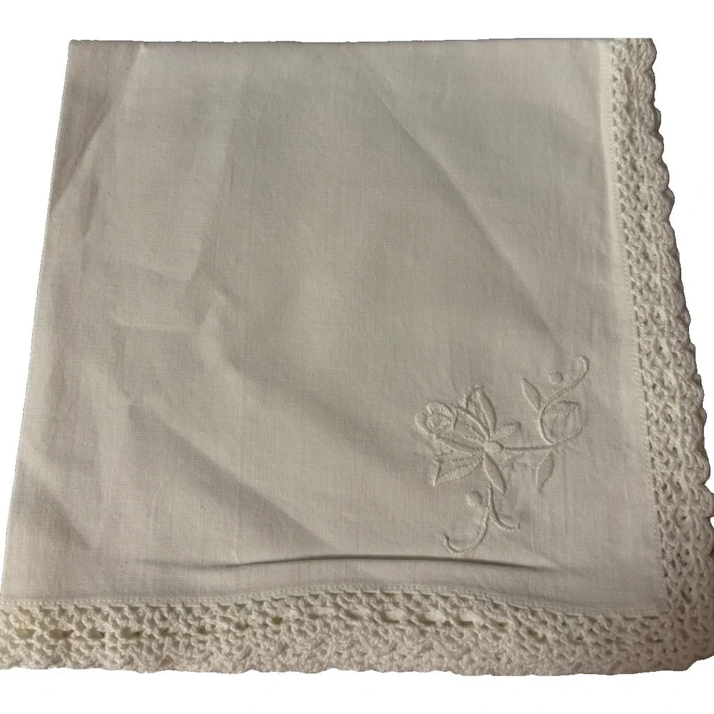 Vintage White Embroidered Rose Napkins Crochet Lace Edge Set Table Linens